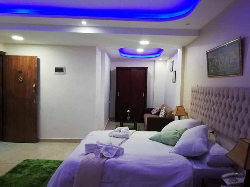 Kafret el-Gabal Amon Holiday Pyramids Inn מראה חיצוני תמונה