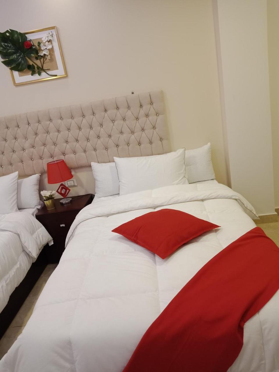 Kafret el-Gabal Amon Holiday Pyramids Inn מראה חיצוני תמונה
