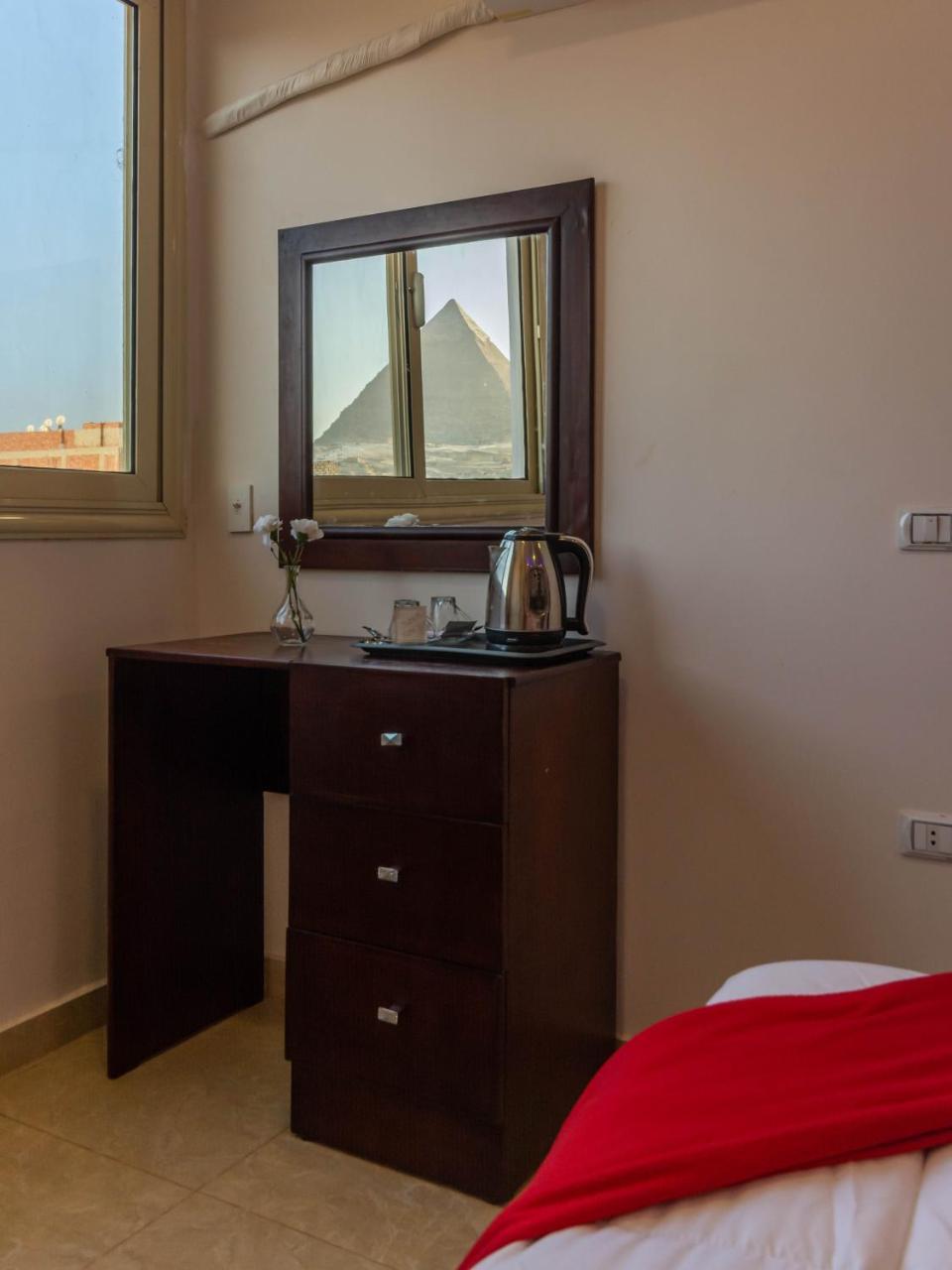 Kafret el-Gabal Amon Holiday Pyramids Inn מראה חיצוני תמונה
